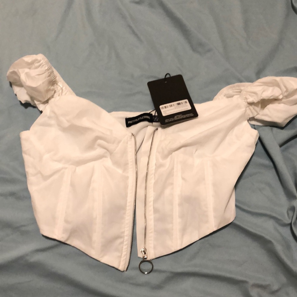 Cropped puff sleeve top NEW WITH TAG